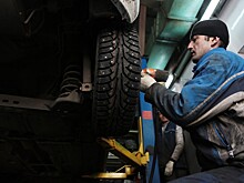 Назван единственный риск автовладельцев при смене резины в сервисе