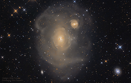 NGC 1316 в момент поглощения соседней галактики