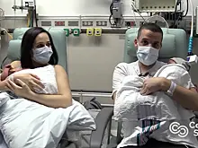 Десять пар близнецов родились в одной больнице одновременно