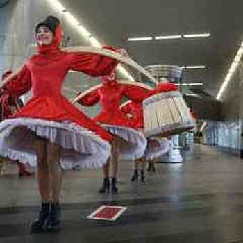 На станции московского метро "Воробьевы горы" прошло цирковое представление