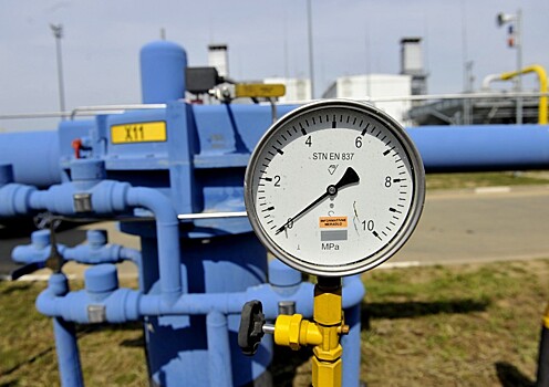 «Газпром» уменьшил прокачку газа через Украину