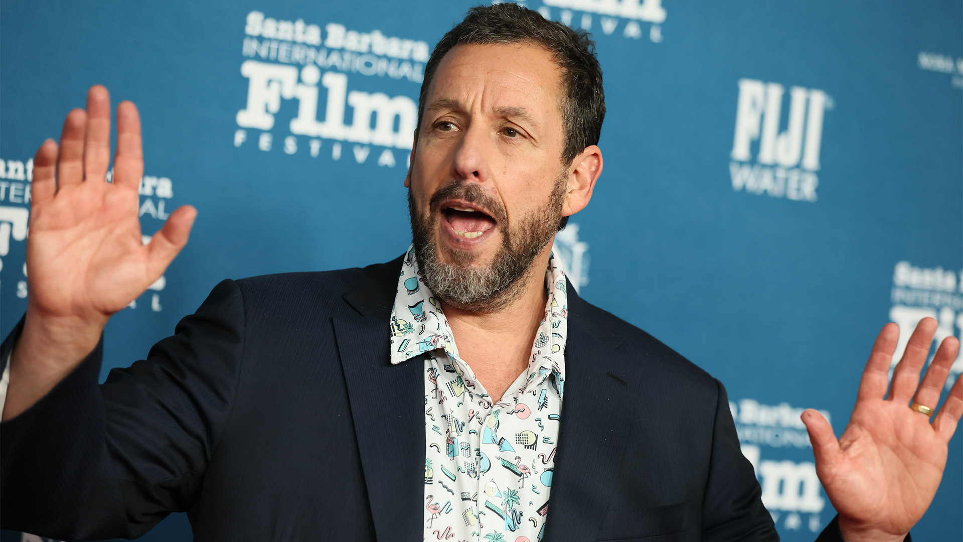 Сэндлер возглавил список Forbes, Копейкин сыграет Басту – хорошие новости недели