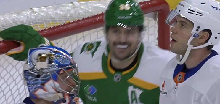 Деанджело забил автогол в матче с «Миннесотой», поразив ворота Сорокина с пятачка. Экс-защитник СКА завершил встречу с «минус 3»