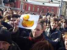 Суд приговорил к двум годам колонии участника акции 26 марта в Москве А.Политикова