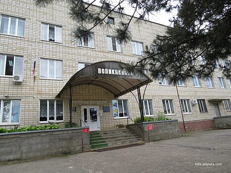 В Егорлыкской рядом с ЦРБ создадут удобную для пациентов автопарковку