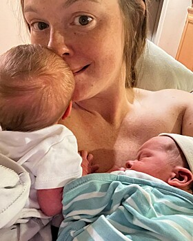 Старшая дочь Екатерины Стриженовой родила двойню и показала первое фото новорожденных