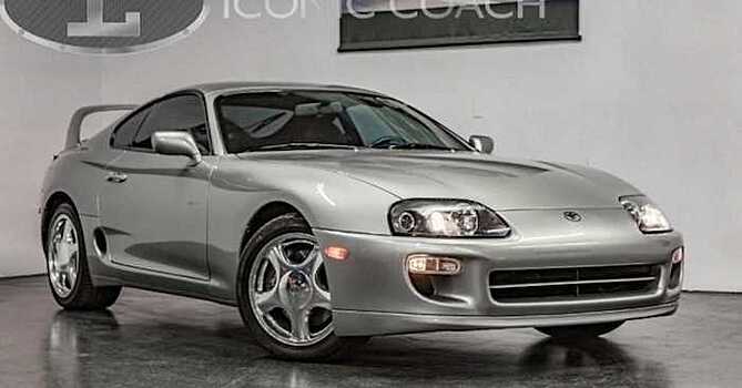 Почти новую Toyota Supra продают за 32 млн рублей