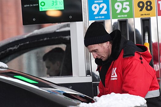 В Хабаровске продают бензин в интернете по завышенным ценам