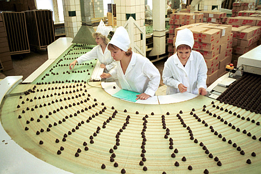 Россияне назвали любимые конфеты эпохи СССР