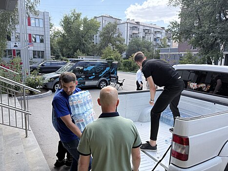 Волонтеры-&laquo;молодогвардейцы&raquo; доставили гумпомощь пострадавшим от атаки БПЛА жителям донской столицы