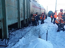 На рабочих упала пустая цистерна: подробности трагедии на железной дороге
