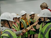 Segezha Group в Кирове познакомила детей сотрудников с производством фанеры