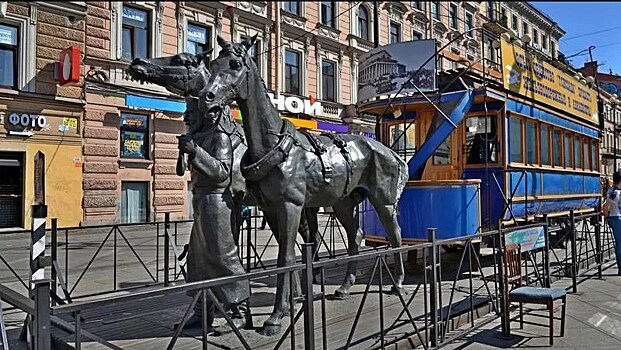 В начале апреля петербургский памятник конке вернут на Васильевский остров