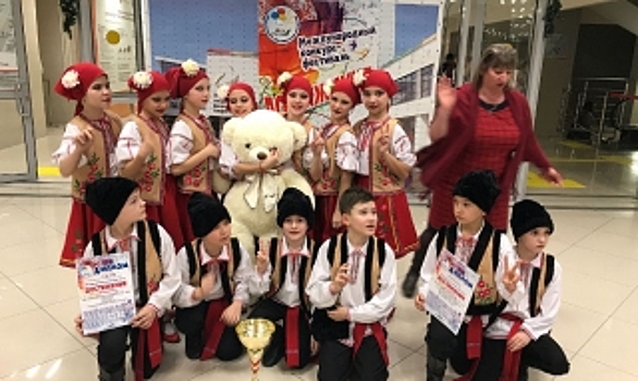 «Молдавия» и «Гармошка» принесли международную победу новоуренгойскому «Каблучку»