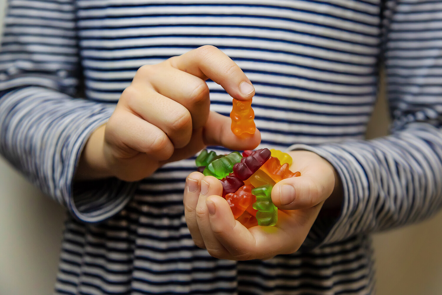 СК: в Омске 11 детей попали в больницу с отравлением из лагеря «Орленок»