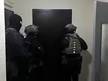 Троих москвичей задержали за организацию автоподстав и хищения денег у пенсионеров