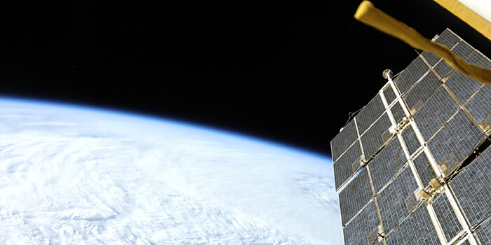 Российские спутники сняли из космоса солнечное затмение, которое можно было увидеть только из Антарктиды