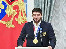 Олимпийского чемпиона из России сняли с самолета