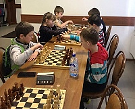 В Крюково прошел командный турнир по шахматам