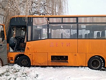 Дрон ВСУ ударил по школьному автобусу в Запорожской области, есть пострадавшие