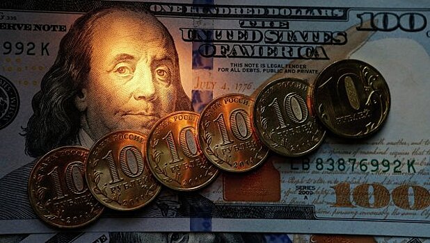 Эксперты допустили обвал рубля до 168 рублей за доллар