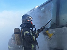 На Алтае на трассе загорелся пассажирский автобус