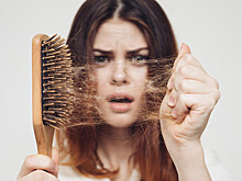 «Отсутствие своевременной терапии чревато облысением»: эксперты – о сезонном выпадении волос у женщин