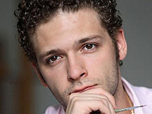 Константин Крюков рассказал, зачем в борьбе с вампирами используют осиновый кол