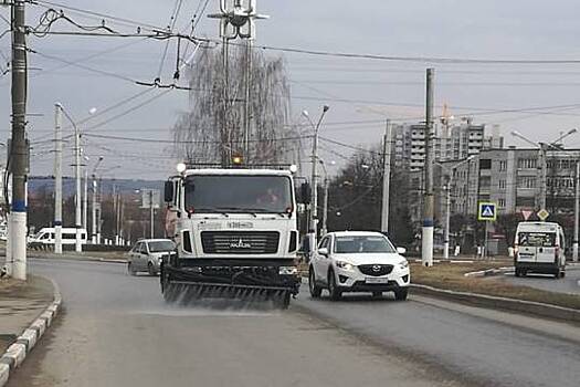 В Новочебоксарске дезинфицируют городские улицы