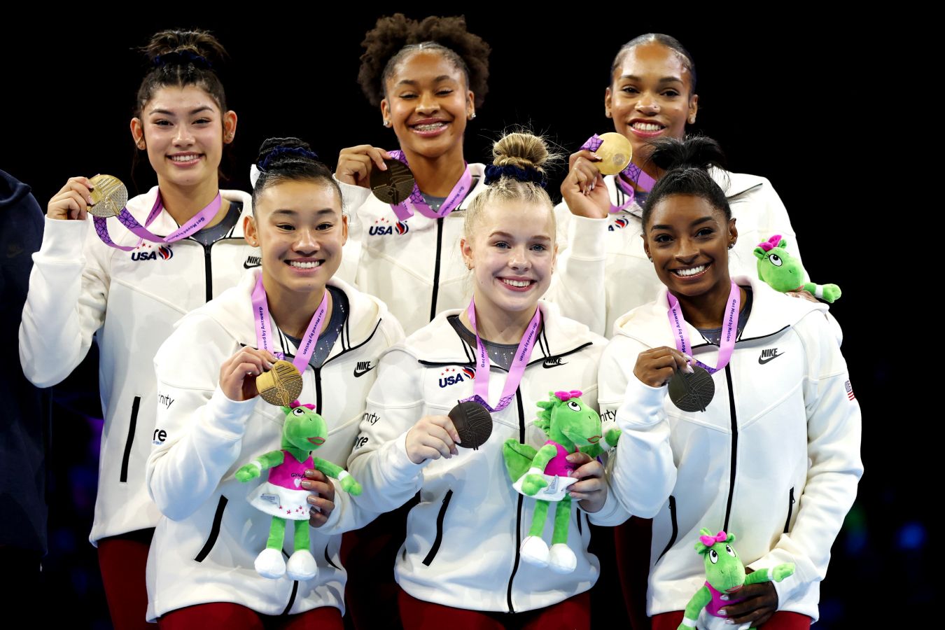 Женская сборная США по спортивной гимнастике в седьмой раз подряд завоевала золото ЧМ