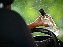 Недовольный задержанием нетрезвый водитель из Осьмино напал на полицейского