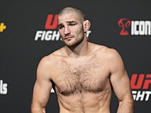 Американский боец сломал чемпионский пояс UFC