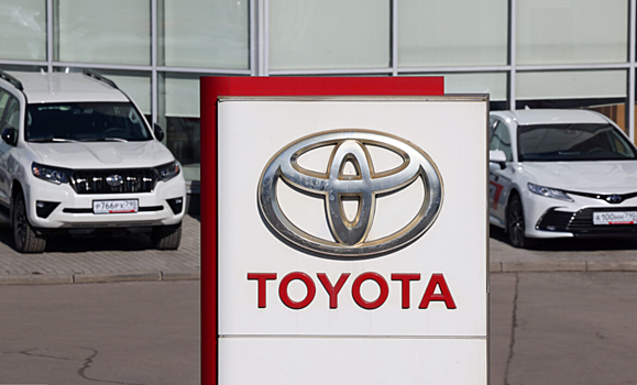 Владелец отсудил у Toyota 20 млн рублей из-за протекающего Lexus