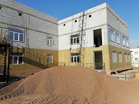 Двухэтажный детский сад на 140 мест продолжают строить под Волгоградом