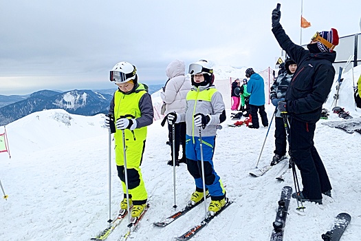 В горах Сочи открылась самая масштабная в России зона катания