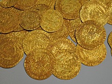 Любитель птиц наткнулся на клад ценой 80 миллионов рублей во время прогулки