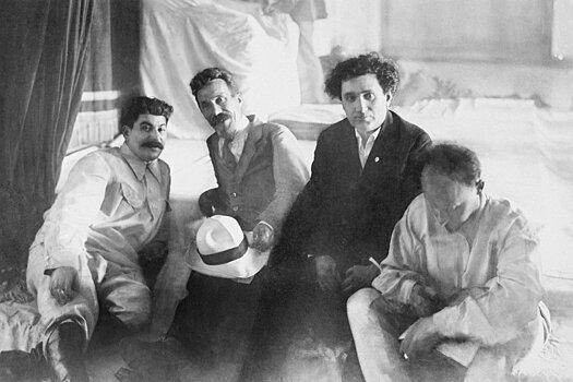 «Страна должна стать металлической»: как 100 лет назад Сталин изменил курс СССР