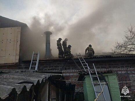 Большая часть дома в Батайске на Чернышевского осталась без повреждений после пожара