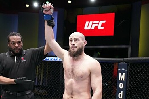 Фахретдинов установил новый рекорд UFC. Иностранцы находятся под большим впечатлением от его выступления