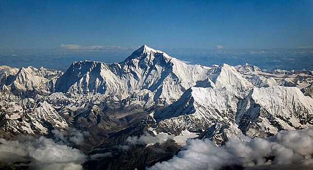 Китайские ученые покорили Эверест ради помощи миллионам людей