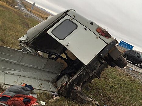 Четыре человека пострадали в ДТП с грузовиком в Хакасии