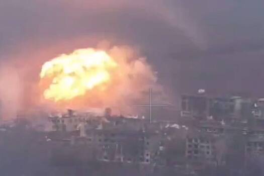 Удар трехтонной авиабомбы по городу-спутнику Красноармейска попал на видео