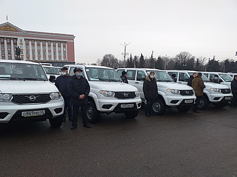 Районные больницы получили новые автомобили