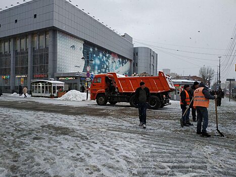 Жителей Саратовской области в феврале больше всего жаловались на очистку дорог