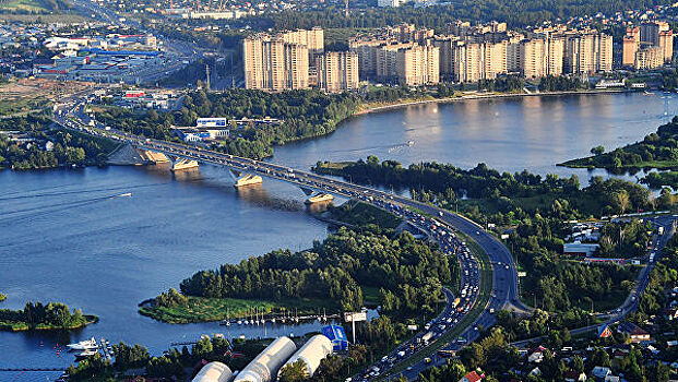 В Москве шесть автомобилей столкнулись на Дмитровском шоссе