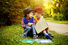 Приключенческие рассказы и добрые сказки: ТОП-10 детских книг для летнего чтения