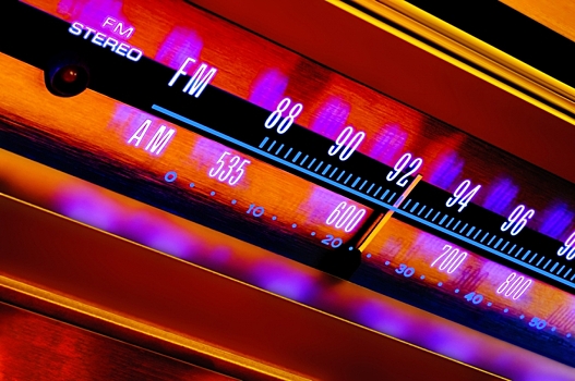 НСК: Автодилеры больше всех потратили на радиорекламу в 1 квартале