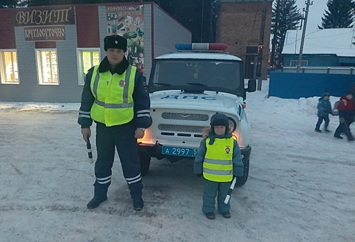 В Приморье инспекторов ГИБДД задержали по подозрению во взятке