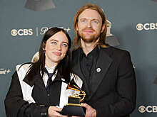 Певица Айлиш призвала бороться с иммиграционной политикой Белого дома