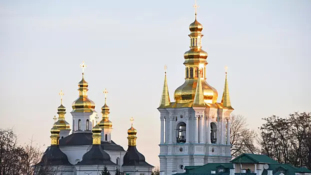 Суд на Украине приостановил производство по делу Киево-Печерской лавры